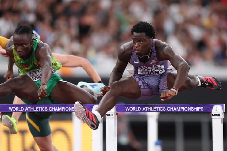 ת'ארפ באליפות העולם האחרונה (צילום: Michael Steele/Getty Images) ג'ייקובי ת'ארפ, שיאן העולם החדש ב-110 מ' משוכות