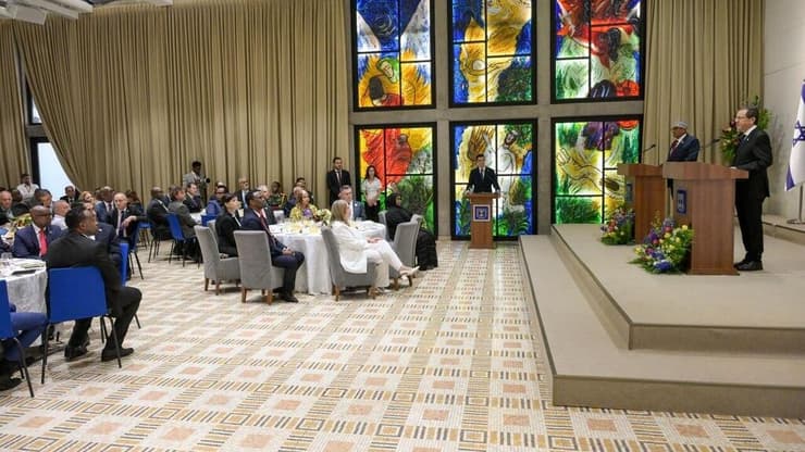 פגישת הנשיא הרצוג והנשיא עבדילאהי (צילום: מעיין טואף/לע״מ) פגישת נשיא המדינה עם נשיא סומלילנד