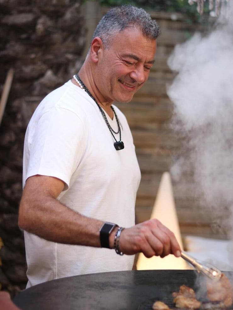 אבי בן דוד 