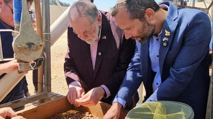 שגריר ארה"ב בביקור בשילה הקדומה שגריר ארה"ב בביקור בשילה הקדומה
