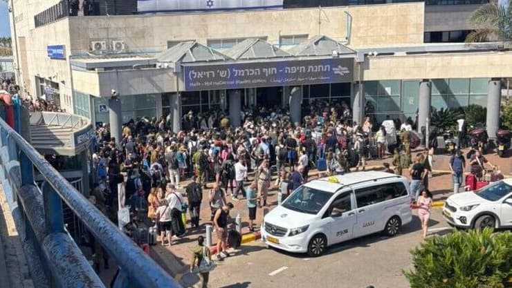העומסים ברכבת חוף הכרמל בחיפה