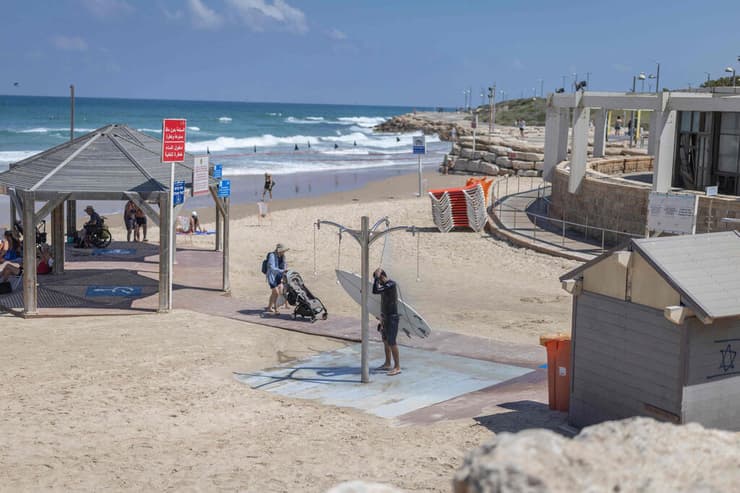 חוף הים בתל אביב