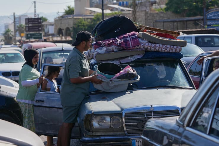 צילום: AP Photo/Mohammed Zaatari תושבים חוזרים הביתה לדרום לבנון צידון