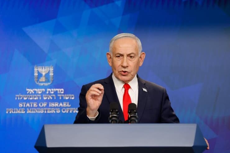 רה"מ בנימין נתניהו בהצהרה לתקשורת לאחר חתימת ההסכם בין ארה"ב לאיראן (צילום: אוליבייה פיטוסי, הארץ ) רה"מ בנימין נתניהו בהצהרה לתקשורת לאחר חתימת ההסכם בין ארה"ב לאיראן