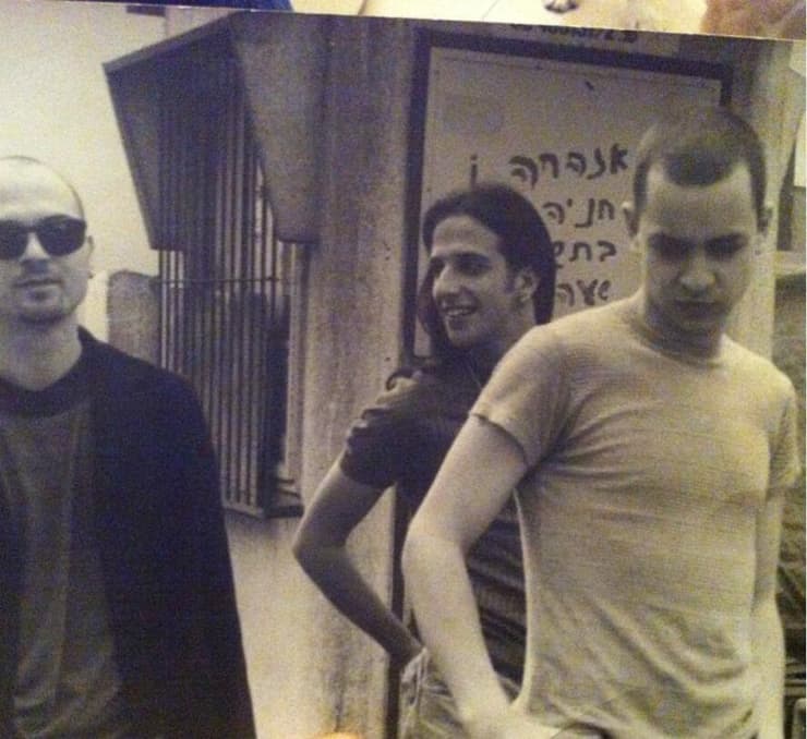 צריכים הרבה כוח. ג'נגו - הטריו, שנות ה-90 ג'נגו - הטריו, שנות ה-90
