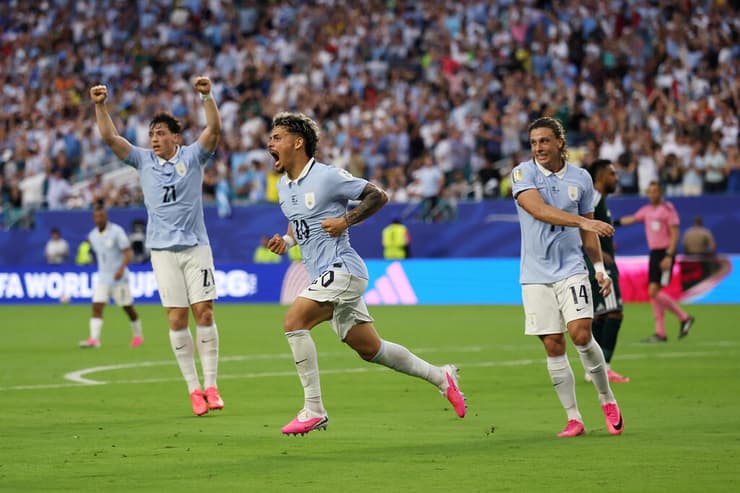 התשובה של אראוחו והאורוגוואים (צילום: Lars Baron/Getty Images) סעודיה אורוגוואי מקסימיליאנו אראוחו