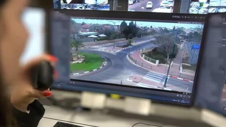 מחוברים ל-5,000 מצלמות (צילום: עיריית באר שבע) פעילות סיירת הביטחון של באר שבע בתחילת המלחמה