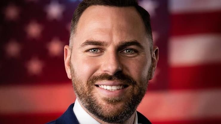 טראמפ כינה אותו "לוחם MAGA אמיתי". הכומר לאמייר שמתמודד באוקלהומה (צילום: Jackson Lahmeyer for Congress) לאמייר