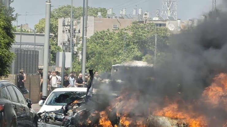 הזירה בקריית גת (צילום: מגן דוד אדום) הזירה בקריית גת