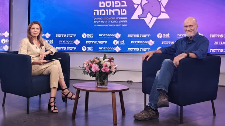פרופ' יורם יובל בריאיון לשרון כידון (צילום: דנה יופה) פרופ' יורם יובל בריאיון לשרון כידון