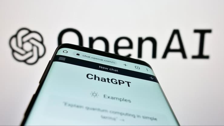 ChatGPT העוזר האישי חברת OpenAI- אחד המתחרים הגדולים של אפל (shutterstock) shutterstock