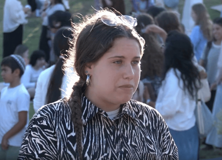 תהילה מקלר משרתת בשני תקנים במסגרת התנדבותה: בבית החולים "לניאדו" בבקרים ולאחר מכן ב”גרעין צופיה” (צילום: אלכס גמבורג) תהילה מקלר משרתת בשני תקנים במסגרת התנדבותה: בבית החולים "לניאדו" בבקרים ולאחר מכן ב”גרעין צופיה”