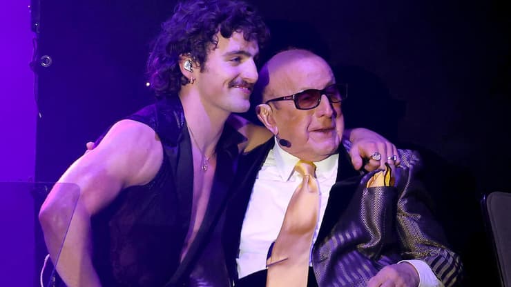 קלייב דייוויס ובנסון בון (צילום: Leon Bennett/Getty Images for The Recording Academy) קלייב דייוויס ובנסון בון