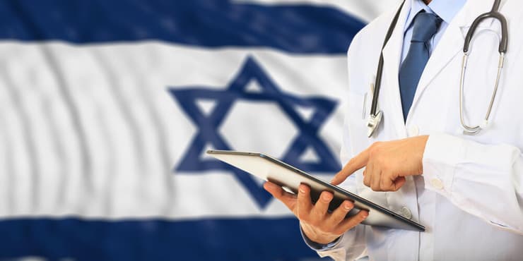 בית המשפט פסק שהחלטת משרד הבריאות לוקה באפליה פסולה. אילוסטרציה (צילום: rawf8 / shutterstock) רופא בישראל