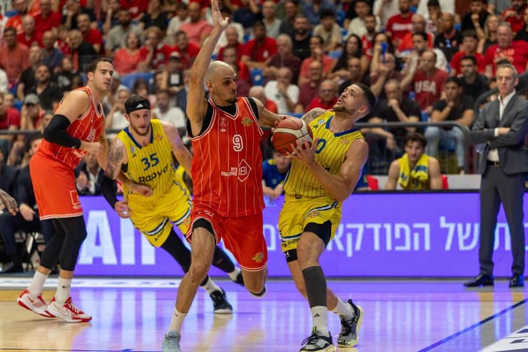 איפה לונדברג מול גיא פלטין (צילום: טל שחר) איפה לונדברג מול גיא פלטין
