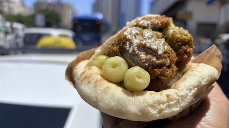 אלה הכדורים הכי גדולים שנתקלתי בהם עד היום. "כדור הזהב" (צילום: קובי רובין) כדור הזהב