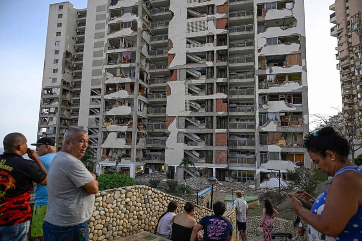 צילום: Federico PARRA / AFP הרס בעיר קאטיה לה מאר במדינת המחוז לה גואיירה ונצואלה רעידת אדמה