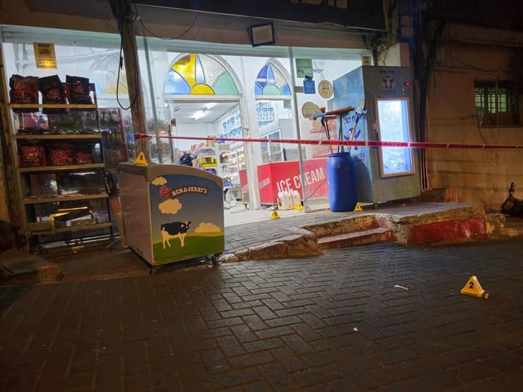 זירת הירי ביפו ברחוב אבן רושד בה נרצח אחמד ג'עברי בן ה 16