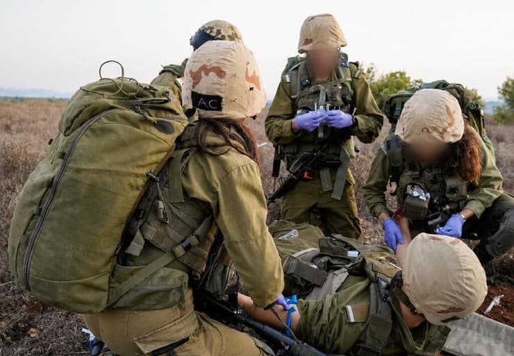 תירגול טיפול בפצוע בשטח לחימה