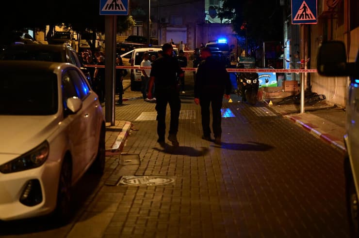 זירת הירי ביפו ברחוב אבן רושד בה נרצח אחמד ג'עברי בן ה 16