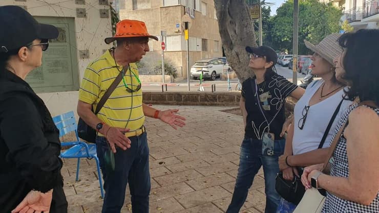 ד"ר אילן שחורי מדריך סיור