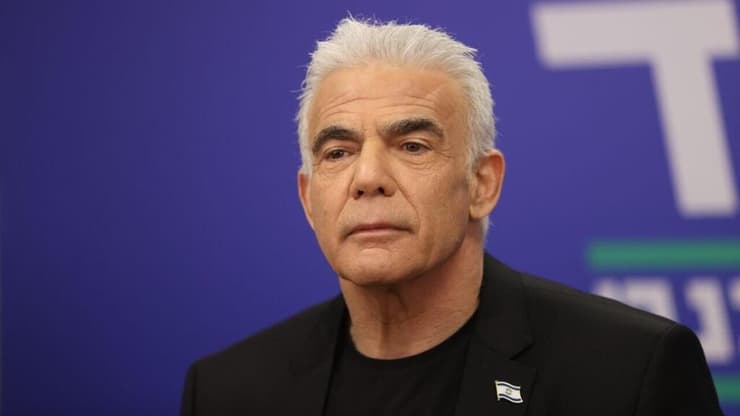 יאיר לפיד בישיבת סיעה מפלגת ביחד
