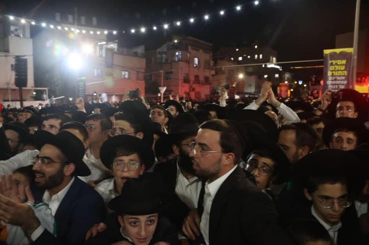 מחאת חרדים כנגד מעצר בני הישיבות בבני ברק