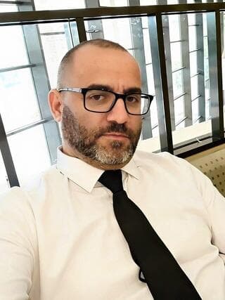 עו״ד יניב טל, מייצג את האבא החשוד ברצח בנו