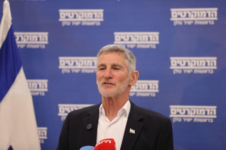 "ספק אם הוא יעמוד בעקרונות שלי על ההתיישבות". יאיר גולן (צילום: אלכס קולומויסקי) ישיבת סיעה הדמוקרטים