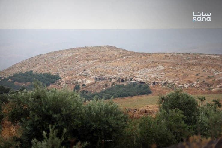 תיעוד מהכפר עאבדין בו אותרו פריטים שלפי הדיווח השאירו לוחמי צה"ל לאחר הלחימה בו