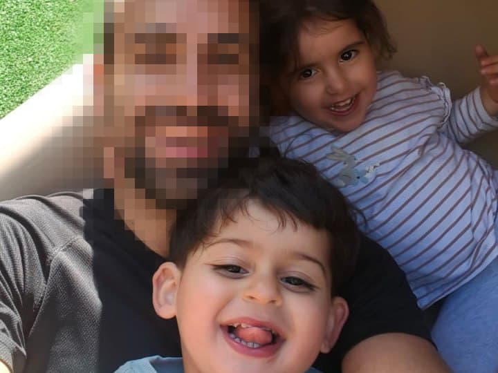 ר' עם ילדיו: "הדבר הוודאי היחיד הוא חוסר הוודאות" (צילום: מאי גל) ר' עם אורפז אשתו וילדיו