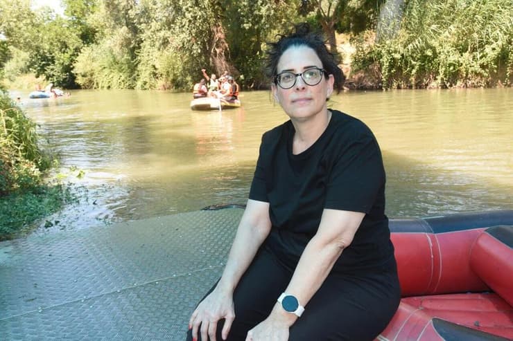 עדי כהן: "הממשלה ויתרה על חבל הצפון, אבל אני עדיין מאמינה שהמטיילים יחזרו" (צילום: אביהו שפירא) עדי כהן, סמנכ"לית קייאקי כפר בלום