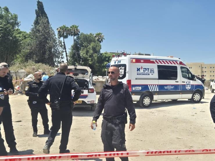 הזירה בלוד (צילום: ריאן פרויס) זירת ניסיון הפיגוע בלוד