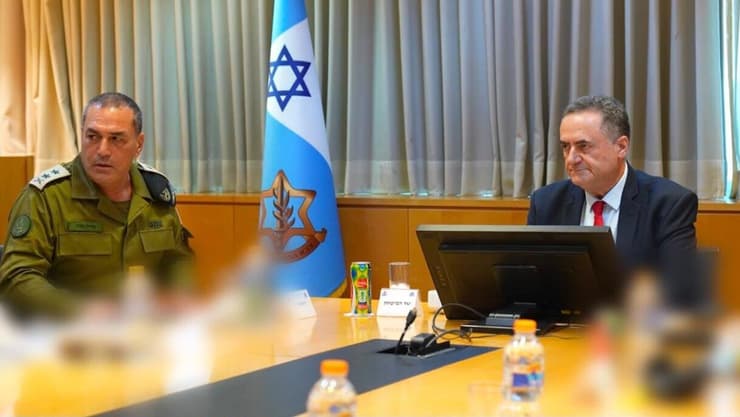 שר הביטחון בהערכת מצב לציון 1,000 ימים לפרוץ המלחמה (צילום: נטע דבח, משרד הביטחון) שר הביטחון בהערכת מצב לציון 1,000 ימים לפרוץ המלחמה