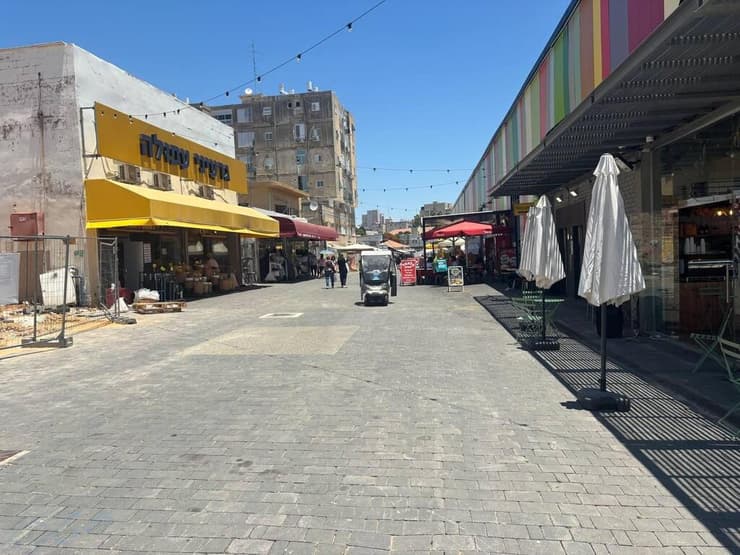 "כל מגוון האוכלוסיות חיות כאן". מרכז רחובות (צילום: מאיר תורג'מן) העיר רחובות