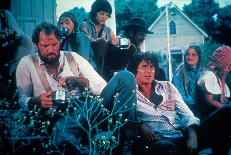 מתוך "בית קטן בערבה" (צילום: FilmPublicityArchive/United Archives via Getty Images) מתוך "בית קטן בערבה"