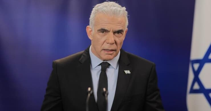 "פתאום הוא לוקח אזהרות ברצינות". לפיד תגובת לפיד להחלטת הממשלה