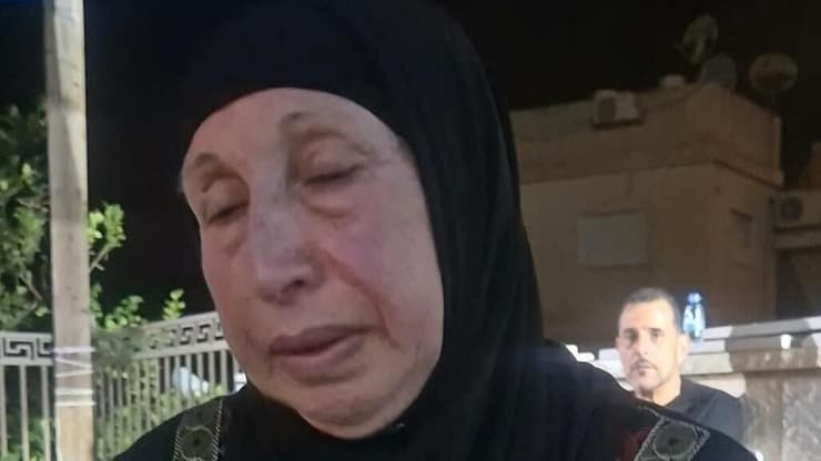 סבתו של ויאאם. "גידלה אותו מגיל 9 עד גיל 17, ולקחו לה אותו בשניות" ( צילום: חסן שעלאן) סבתו של הנרצח