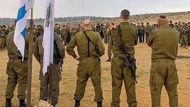 הלוחמים של "עצמון". הנשים מפרגנות (צילום: דובר צה"ל) הלוחמים של "עצמון". הנשים מפרגנות