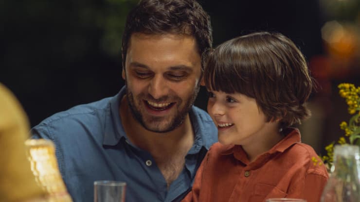 מתוך "מה שמחבר בינינו" (באדיבות קולנוע חדש) מתוך "מה שמחבר בינינו"
