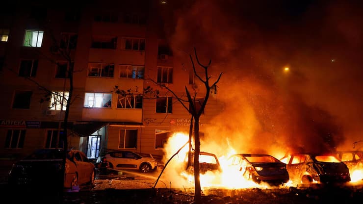 צילום: REUTERS/Valentyn Ogirenko מתקפה רוסיה אוקראינה קייב