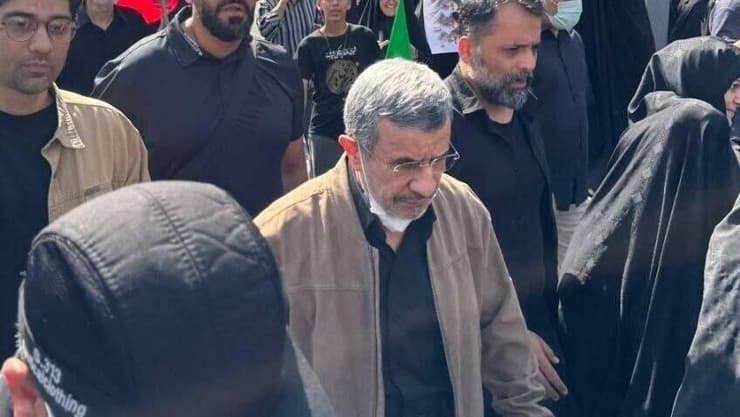 אחמדינג'אד מחמוד אחמדינג'אד בהלוויה