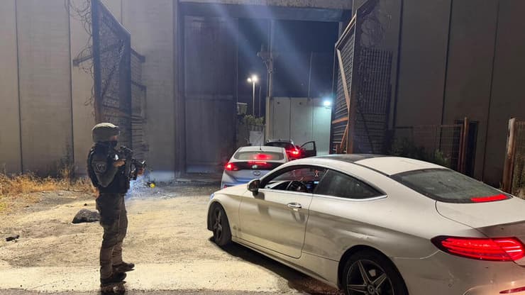 אזרחים ישראלים חולצו מקלקיליה בטענה שנגנב להם אופנוע