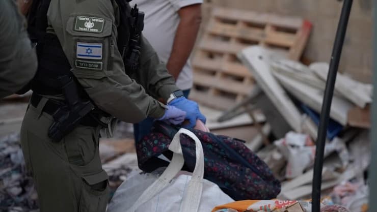 מבצע לסיכול הפרוטקשן בנגב (צילום: דוברות המשטרה) מבצע לסיכול הפרוטקשן בנגב