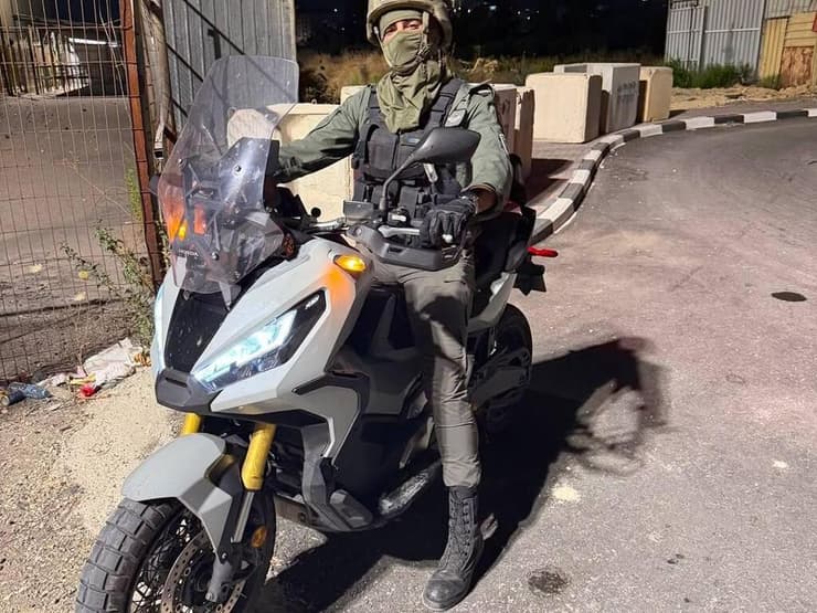כניסה לשטח A היא עבירה פלילית. האופנוע שחולץ ובהמשך יושב לבעליו נמנע לינץ': לוחמי מג״ב איו״ש חילצו 10 אזרחים ישראלים שנכנסו לעיר קלקיליה שבחטיבת אפרים בניסיון לאתר אופנוע שנגנב מהם