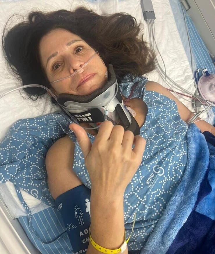 אורנה בנאי בבית החולים (צילום: פרטי) אורנה בנאי בבית החולים