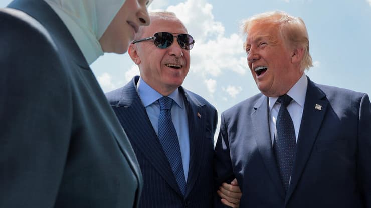 טראמפ וארדואן, היום (צילום: REUTERS/Jonathan Ernst) אנקרה נשיא טורקיה רג'פ טאיפ ארדואן מקבל את נשיא ארה"ב דונלד טראמפ