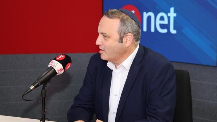 "קו ישיר עובר בין תפקוד הממשלה לבין הצניחה בכמות החוזרים". ח"כ קריב (צילום: יריב כץ) פודקאסט 120 ואחת עם מורן אזולאי - ח"כ גלעד קריב