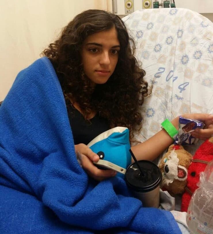 "הציעו לי להוריד עומס, אבל לא רציתי. כבר אז ידעתי שאני רוצה להגיע לתואר" (צילום: באדיבות המשפחה) פאר אביה הרוש ילדה חולה למה בגרויות סיימה סיום תואר ראשון