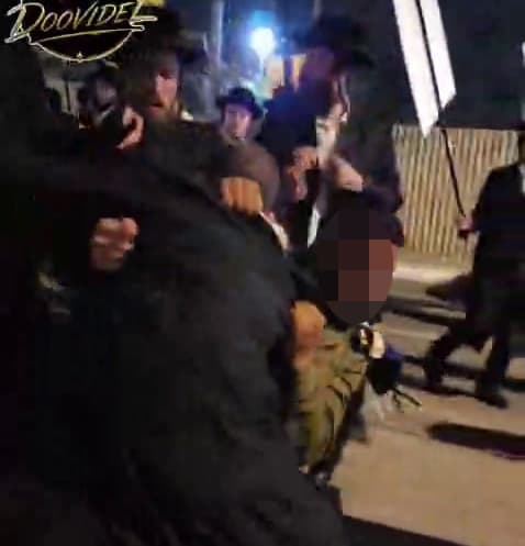 הפגנת חרדים מחוץ לכלא 10